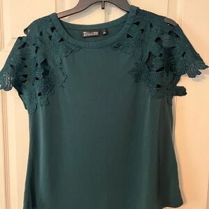 New York & Company Green Cut Out Short Sleeve Blouse